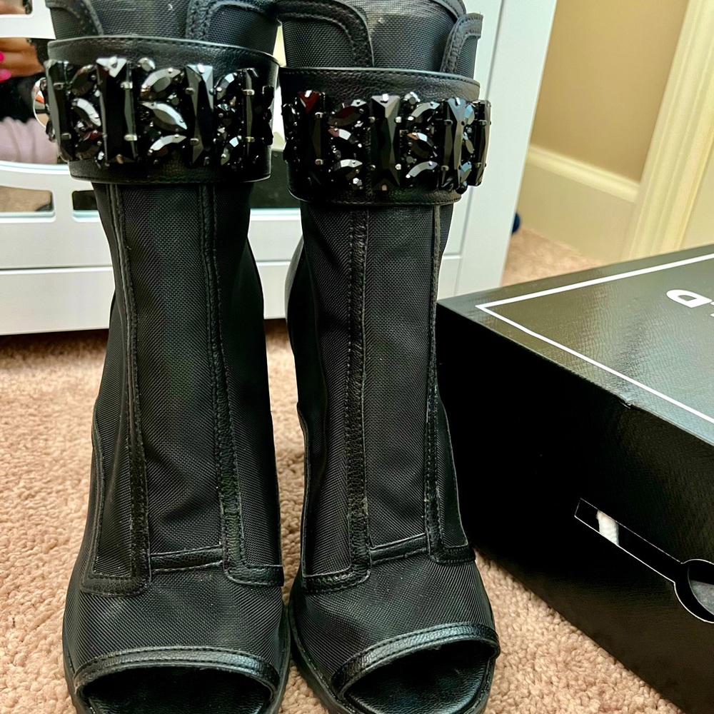 Karl lagerfeld heels black